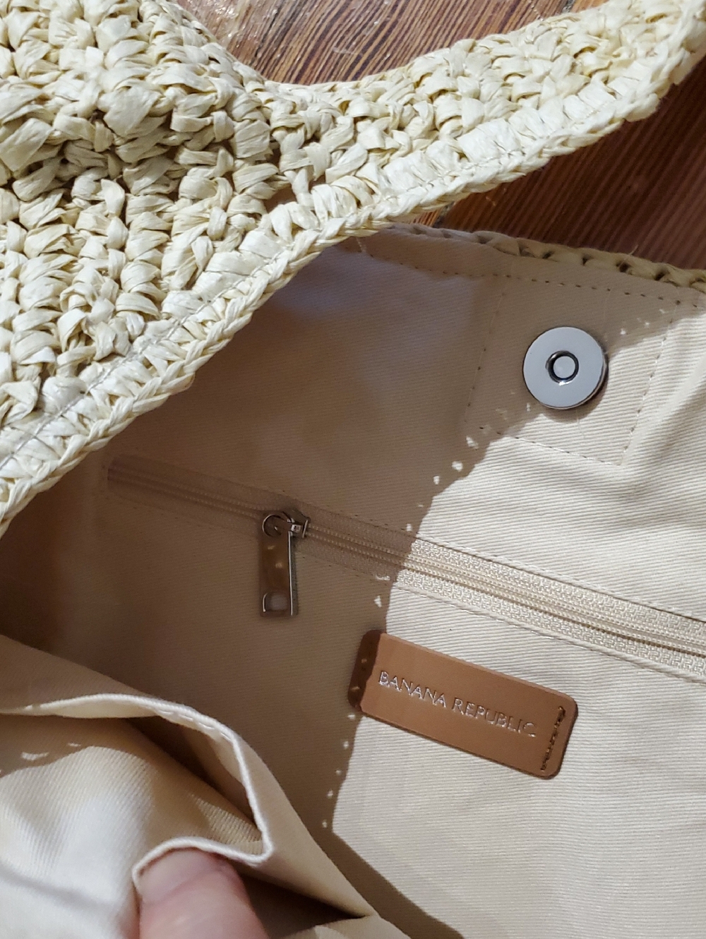 BR Raffia Straw Tote Bag - Picture 3 of 11